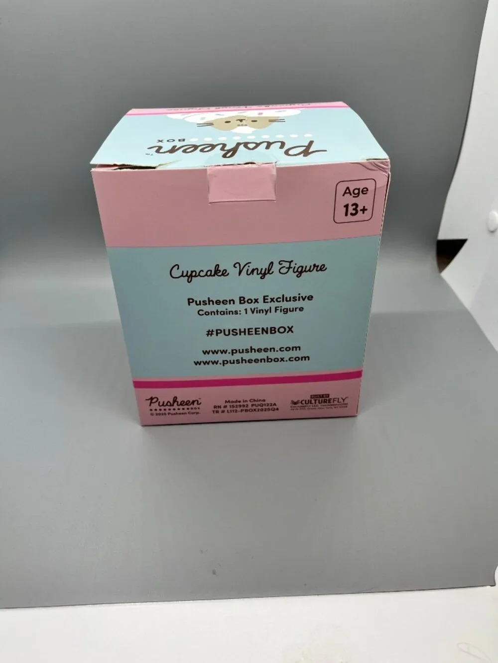 NIB Pusheen Cupcake vinyl Figure